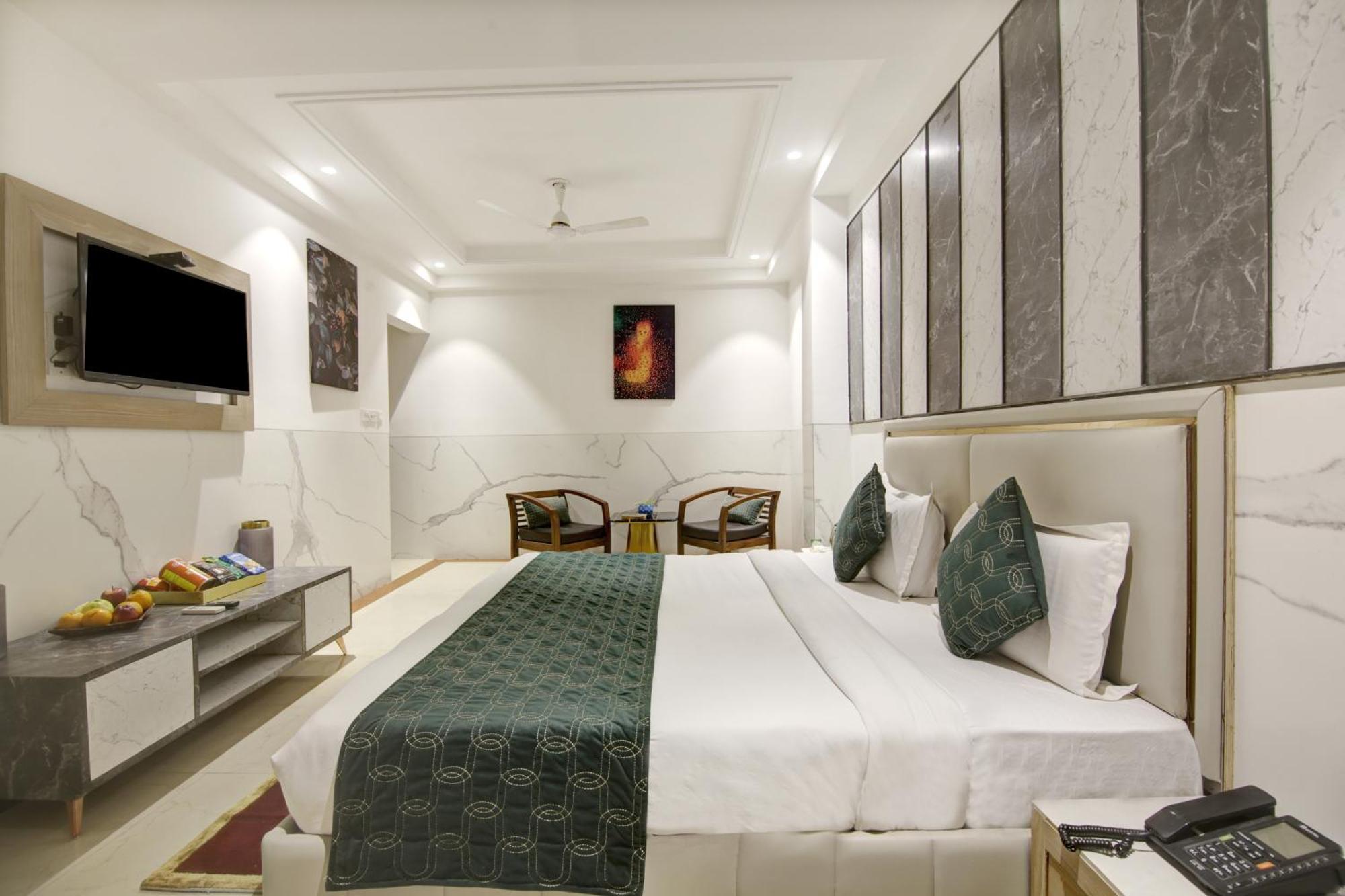 Delhi 37 By Star Group Hotel 4*