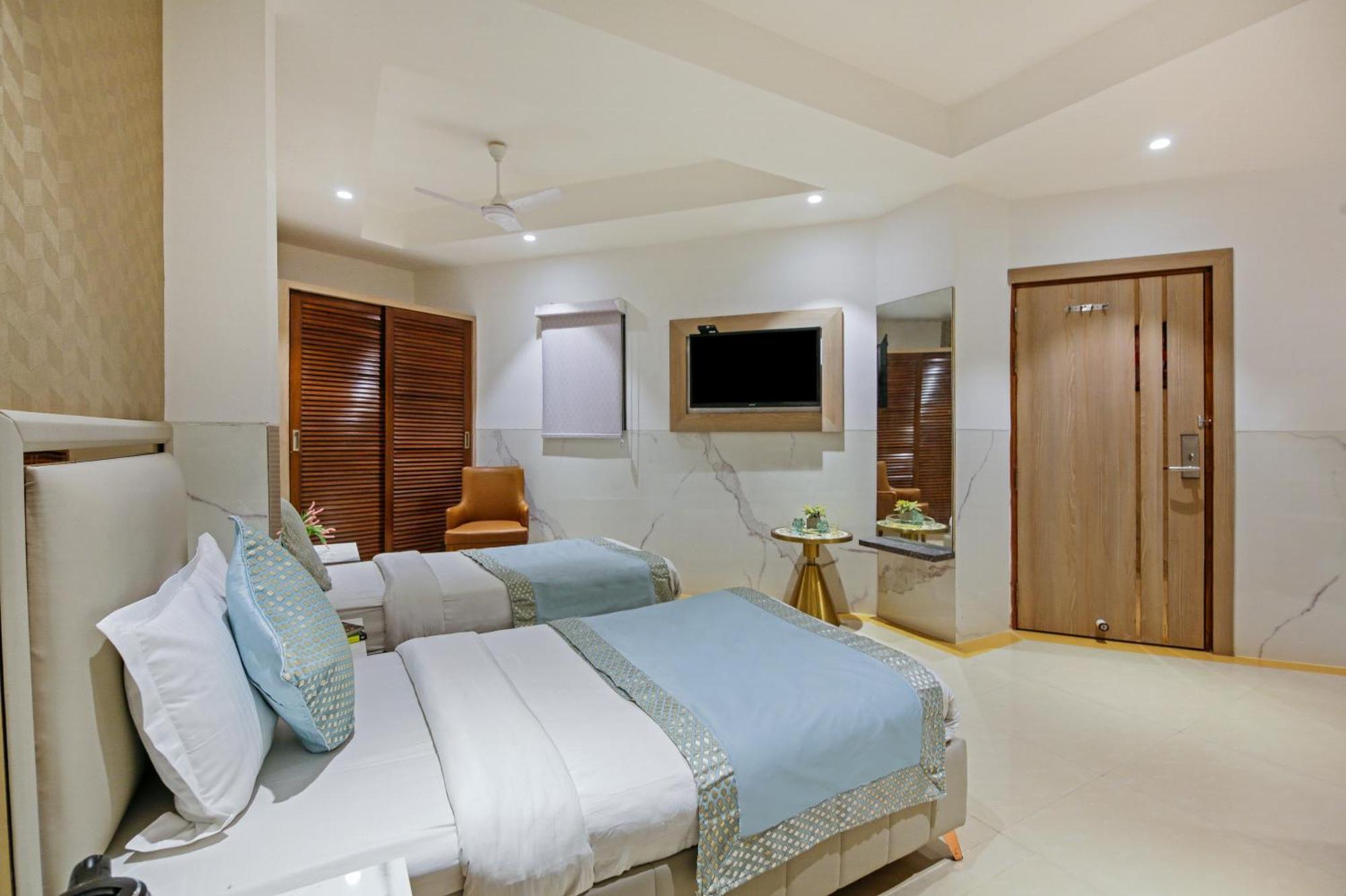 Hotel Delhi 37 By Star Group 4*