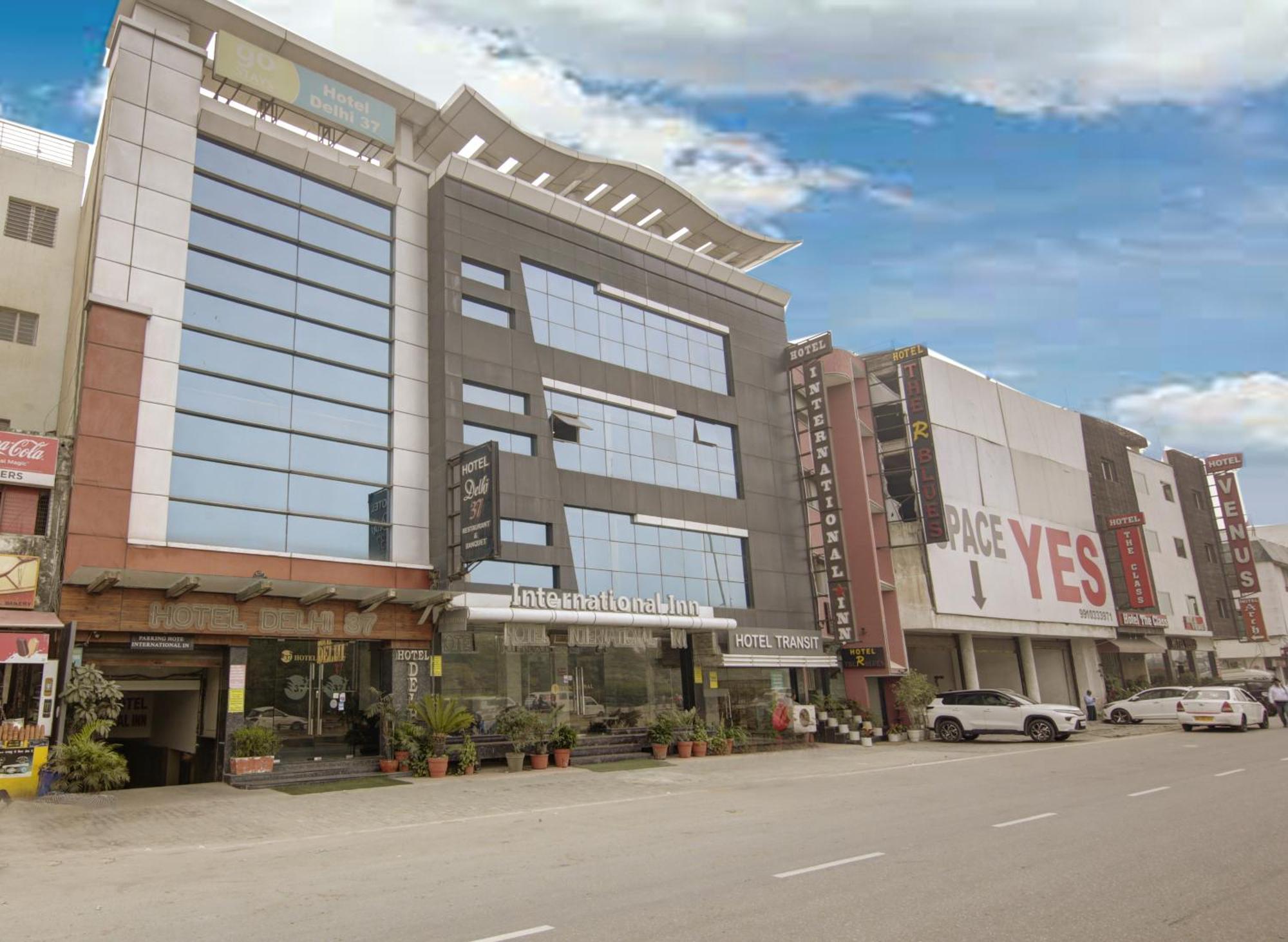 Delhi 37 By Star Group Hotel
